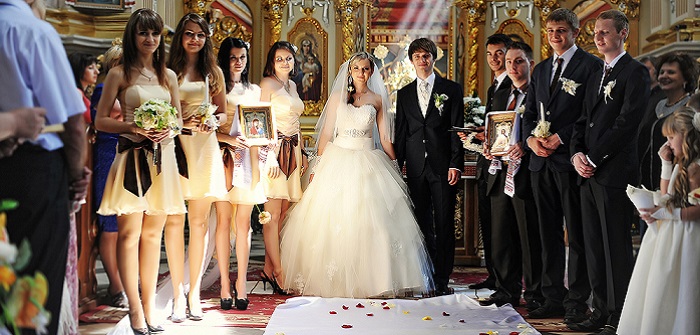 Bräuche zur Hochzeit: Womit überrascht man ein Brautpaar zur Hochzeit?