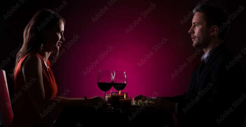 Dinner in the Dark eine tolle Idee zu zweit ( Foto: Shutterstock-Andrey Popov _)