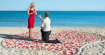Der Heiratsantrag ist ein besonderer Tag im Leben von Liebenden ( Foto: Adobe Stock - EMrpize )