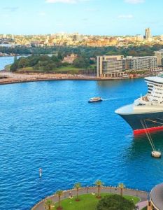 Celebrity Cruises präsentiert ab Sommer 2025 drei Schiffe für (Foto: AdobeStock - Aquarius 359460632)