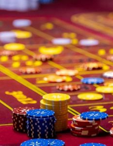 Landgericht Frankfurt erklärt unlizenzierte Online-Glücksspielverträge nichtig, Rückzahlung wird (Foto: AdobeStock - NastyaPhoto - 1720278531)