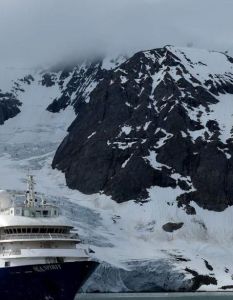 Einmalige Expeditionskreuzfahrt mit Reinhold Messner bietet unvergessliche arktische (Foto: inventia .  Reisen jenseits vom Mittelmaß)